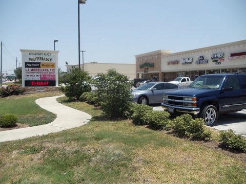 Broadway Plaza Property Image
